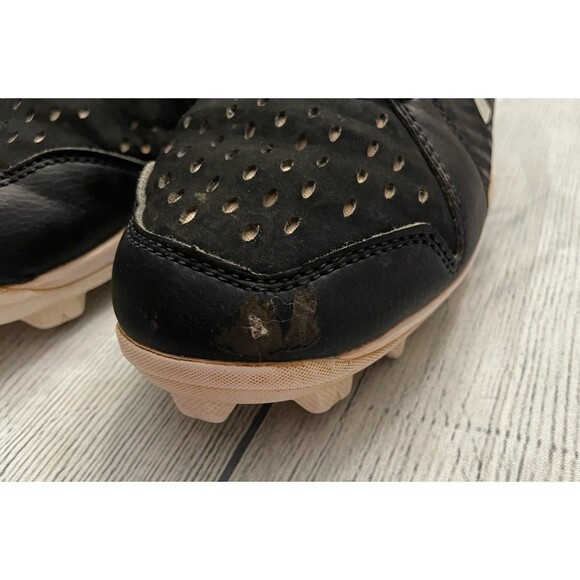 Black Under Armour UA Boy Baseball Cleats Shoes, Size Youth 5.5 - Picture 5 of 5